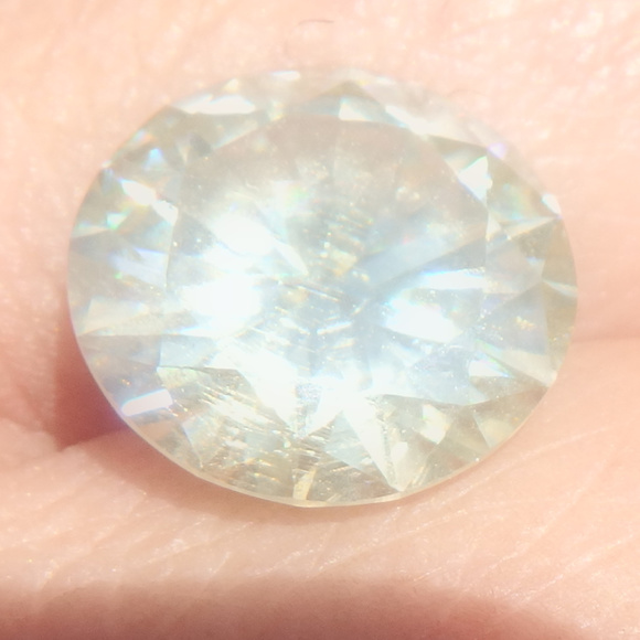 Huge off white moissanite 3.49ct 10.4 mm loose - Picture 2 of 4